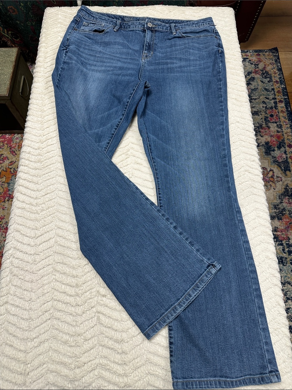 Mossimo curvy boot cut cowgirl denim jeans, mid rise, stretchy, 16R